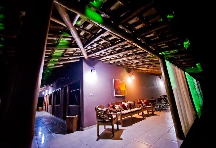Hotel Vila Noah Pousada