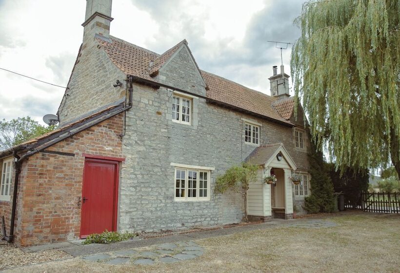 Kestrel Cottage In Castle Ashby
