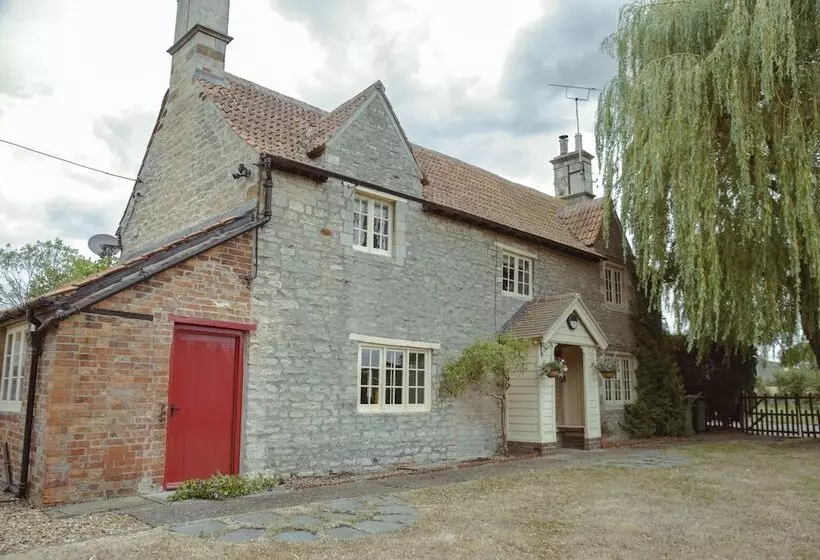 Kestrel Cottage In Castle Ashby