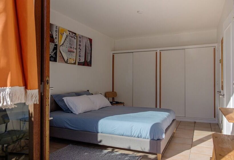 پانسیون Parc De L Aiguade