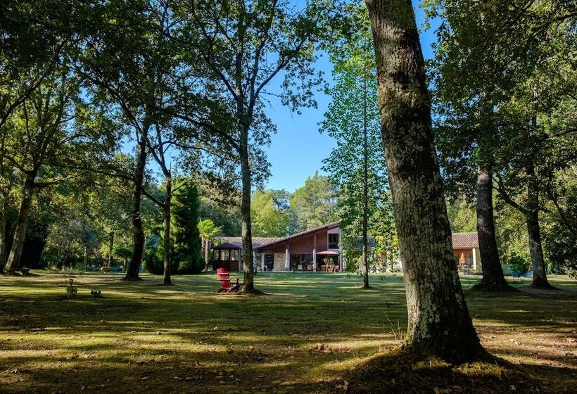 پانسیون Parc De L Aiguade