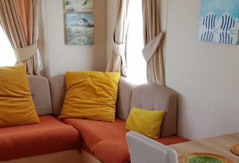 Remarkable Caravan In Abergele Towyn