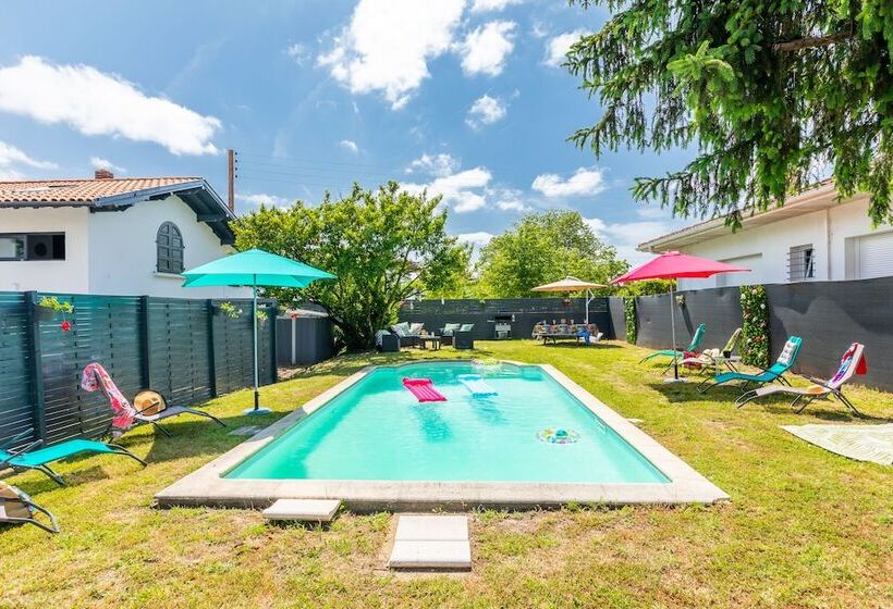 Резиденция Arena Premium