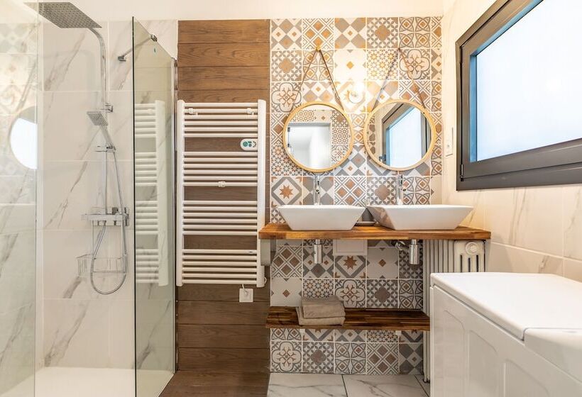 Резиденция Arena Premium