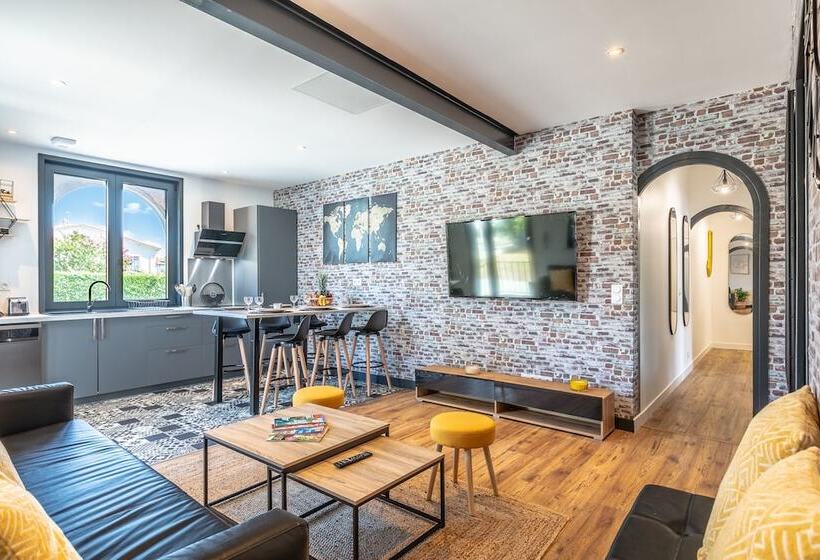 Резиденция Arena Premium