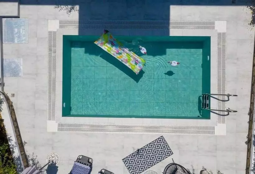 レジデンス Mikaela S Pool House