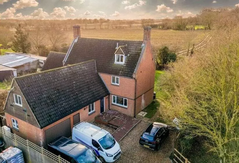 Unique 5bd Farm House Perfect For Relaxing