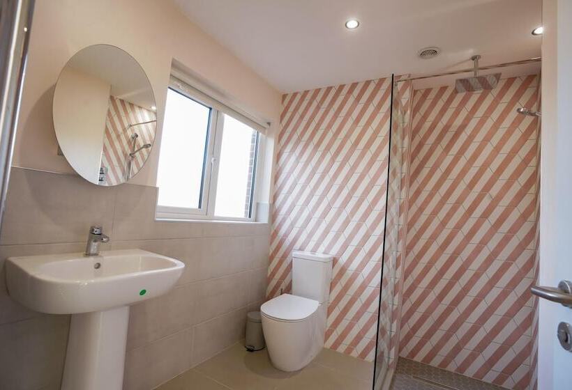 Unique 5bd Farm House Perfect For Relaxing