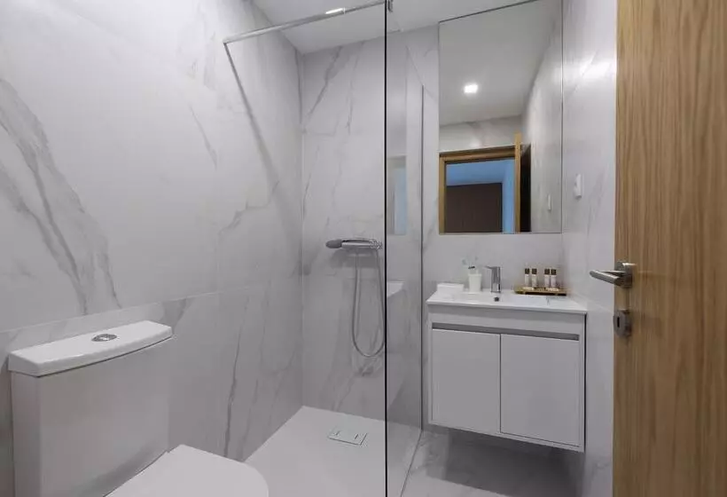 Abraços Dos Avós   Casas De Aldeia