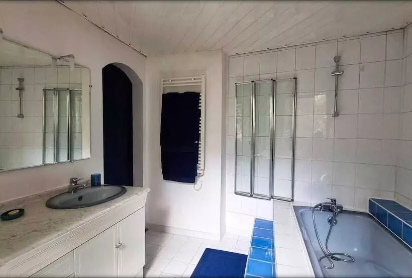 ベッドアンドブレックファースト Les Jardins De Kuz