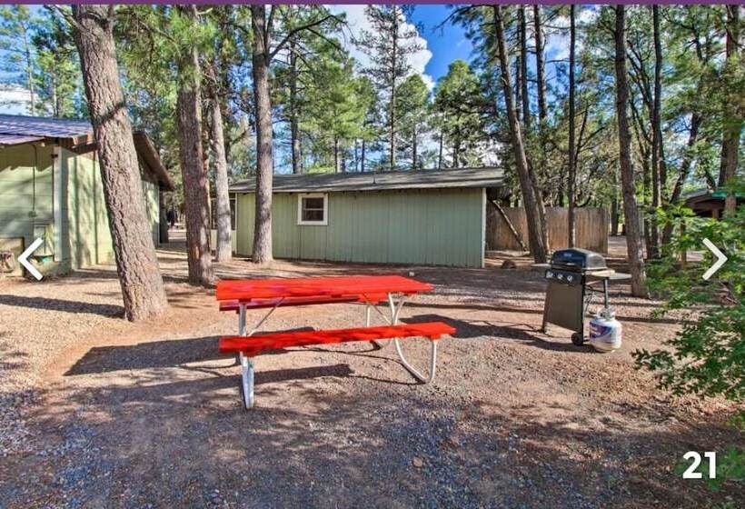 Hidden Rest Cabins And Resort