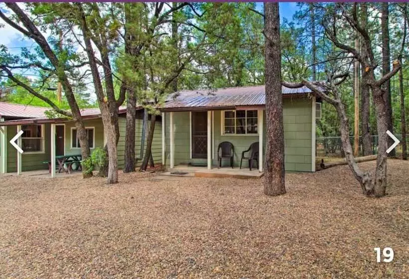 Hidden Rest Cabins And Resort