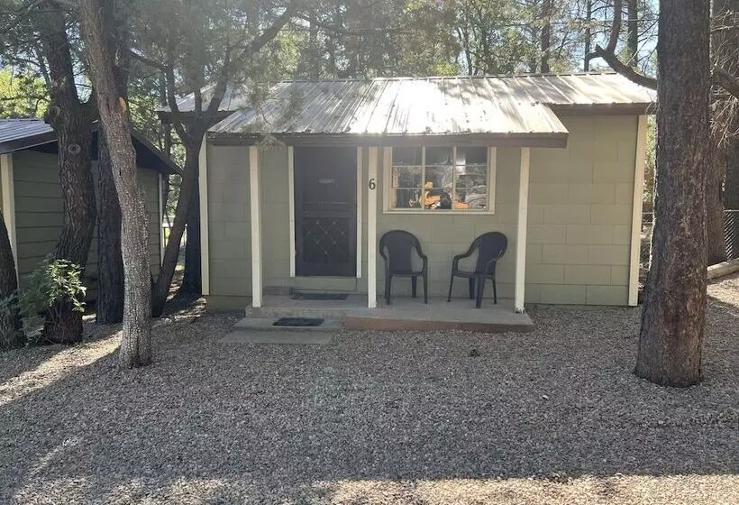 Hidden Rest Cabins And Resort