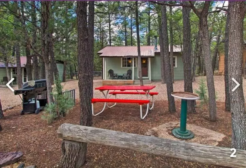 Hidden Rest Cabins And Resort