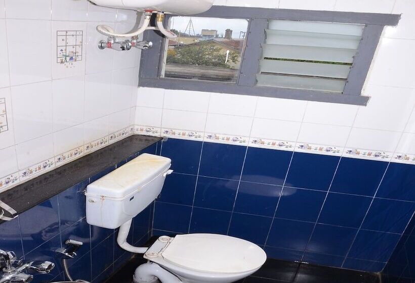 בית מלון כפרי Jayaraj Residency