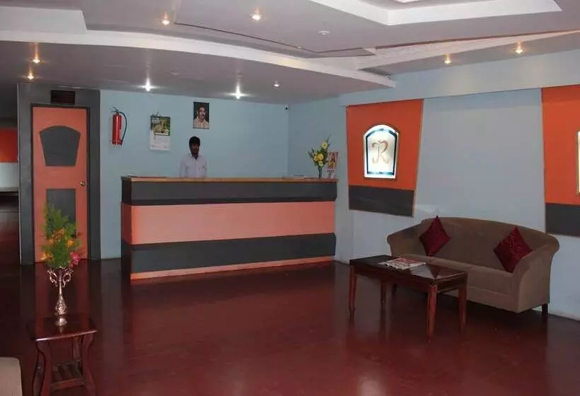 ホテル Jayaraj Residency
