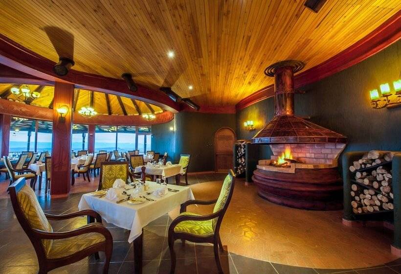 هتل Lake Nakuru Sopa Lodge