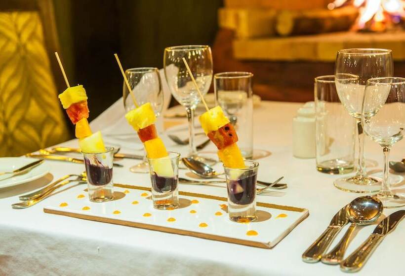 هتل Lake Nakuru Sopa Lodge