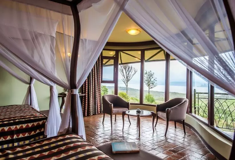 هتل Lake Nakuru Sopa Lodge