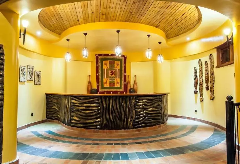 هتل Lake Nakuru Sopa Lodge