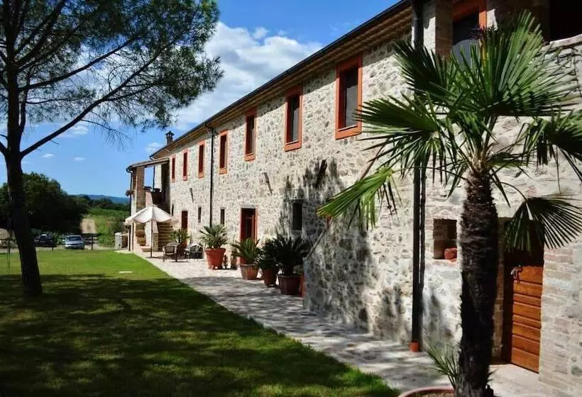 Maaseutuhotelli Tenuta Di Maro