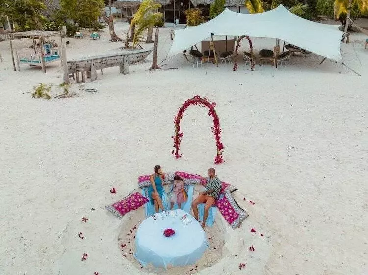 Hotelli Sharazad Oasis Retreat