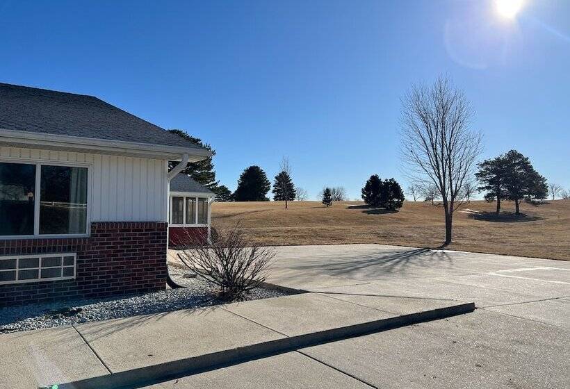 酒店 The Trail Inn   Sutton, Nebraska   Us 6 Hwy