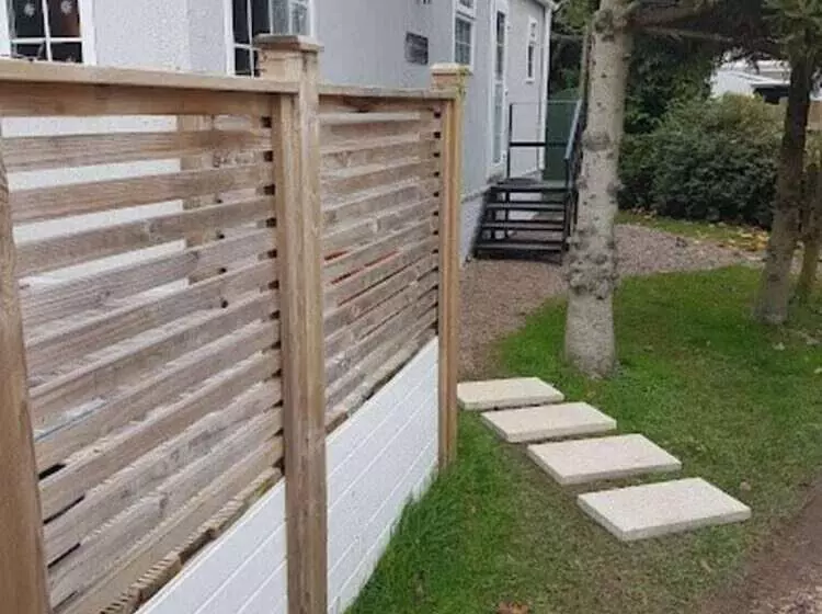 Lovely 2 Bed Chalet At Robinhood Retreat Free Park