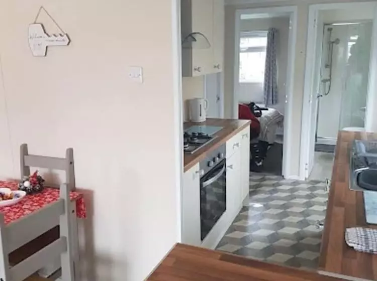 Lovely 2 Bed Chalet At Robinhood Retreat Free Park