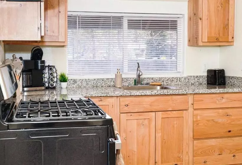 Motelli Adventure Lodge