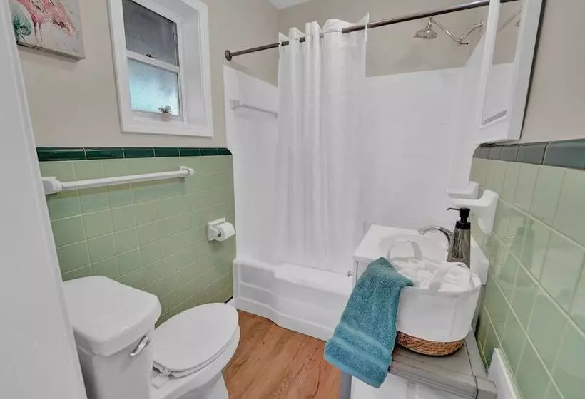 モーテル Sea Foam Suites