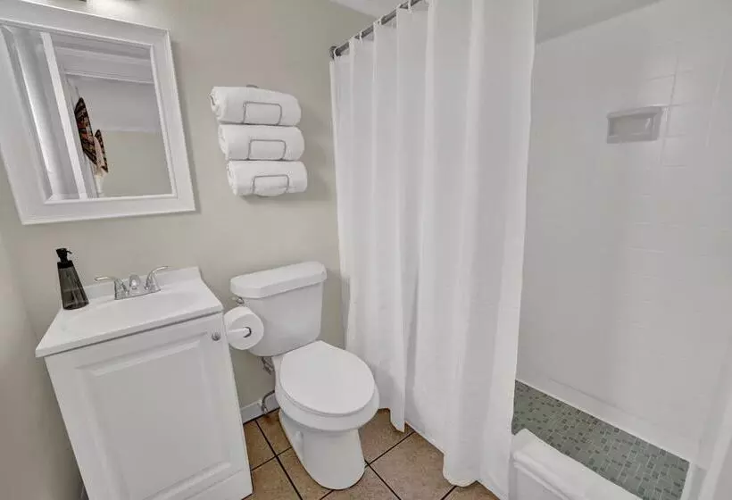 モーテル Sea Foam Suites