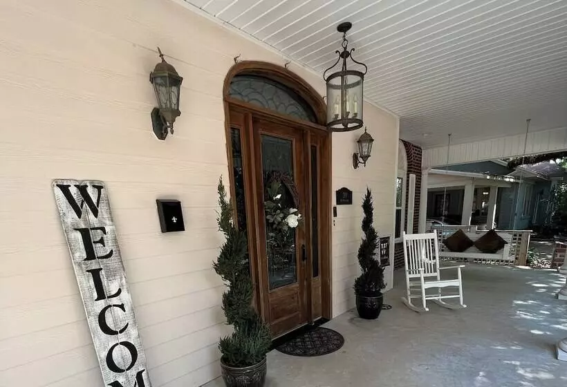 Majatalo Opus House Historic Natchitoches