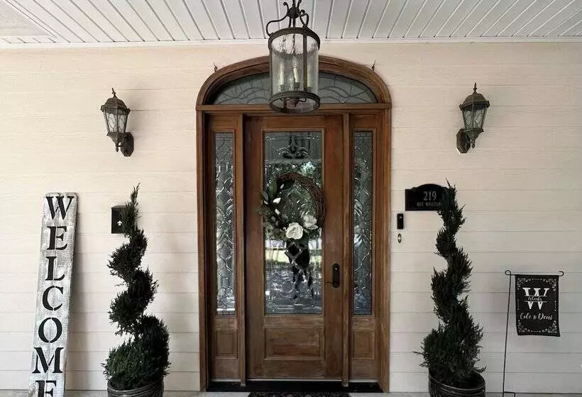 Majatalo Opus House Historic Natchitoches