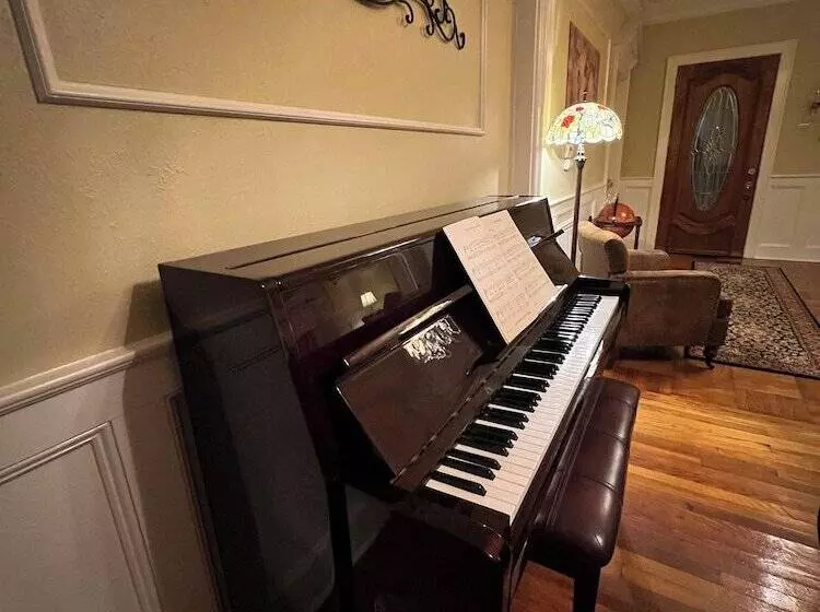 Majatalo Opus House Historic Natchitoches