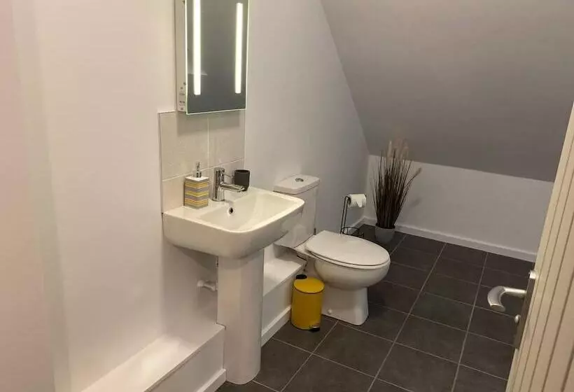 Residenssi Beautiful 4 Bed House In Lincoln  Close To Centre