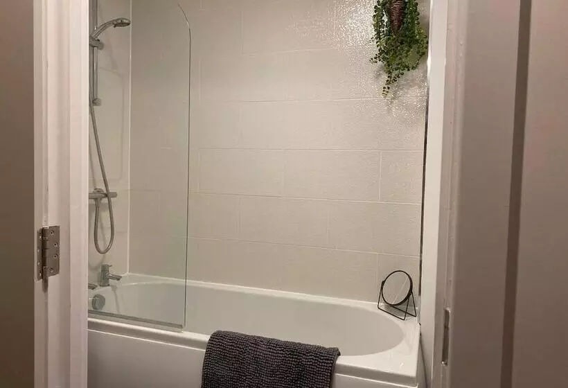 Residenssi Beautiful 4 Bed House In Lincoln  Close To Centre