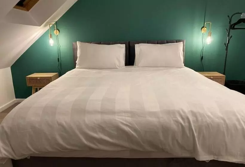 Residenssi Beautiful 4 Bed House In Lincoln  Close To Centre