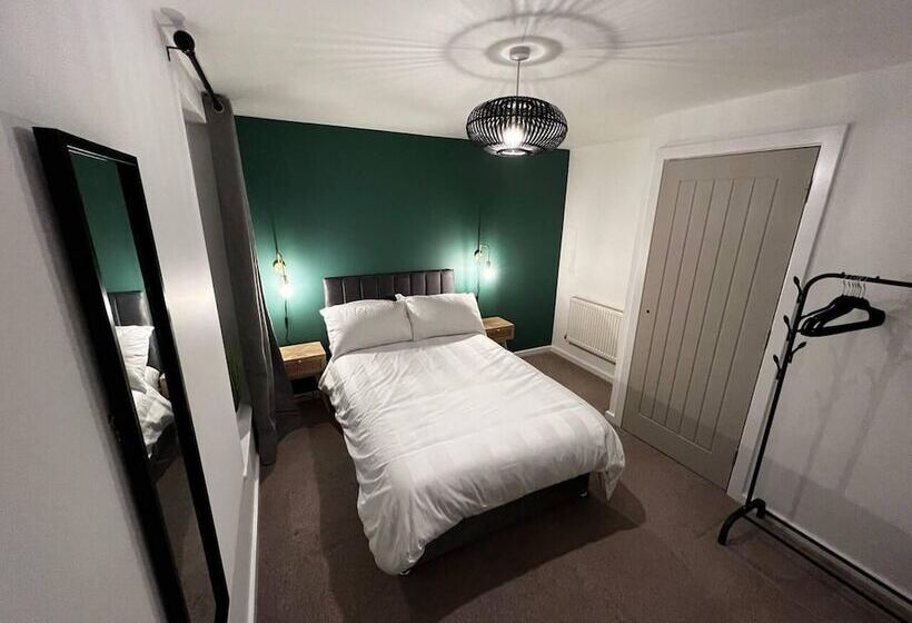 إقامة Beautiful 4 Bed House In Lincoln  Close To Centre