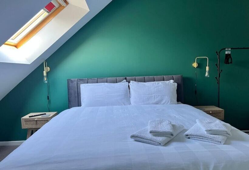 إقامة Beautiful 4 Bed House In Lincoln  Close To Centre