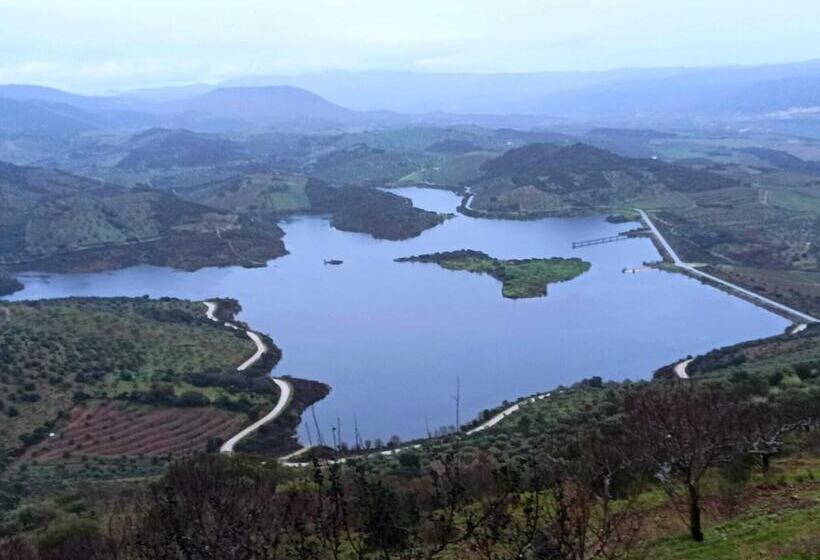 إقامة Stunning House In Mirandela Ideal For 10 People