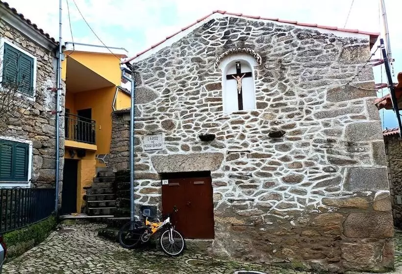 Residenssi Stunning House In Mirandela Ideal For 10 People