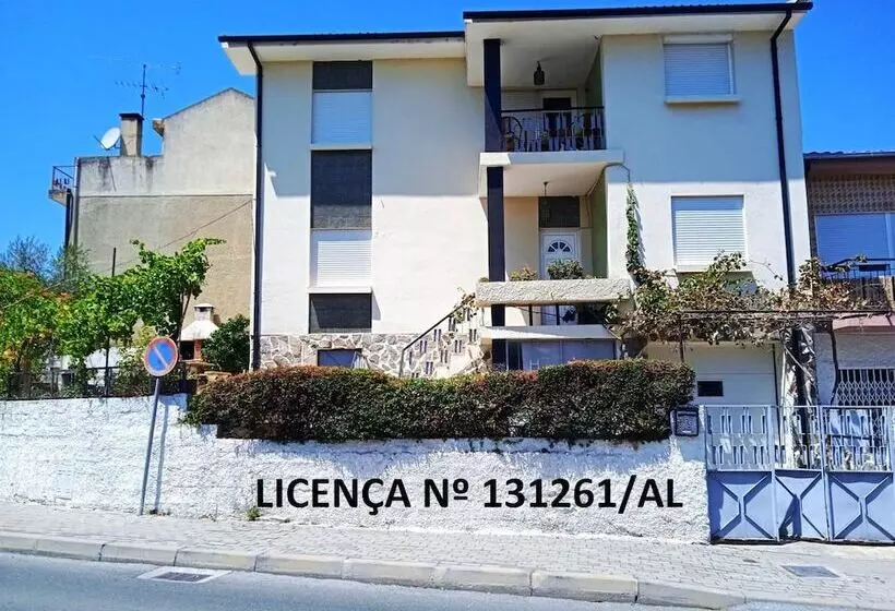 Residenssi Stunning House In Mirandela Ideal For 10 People