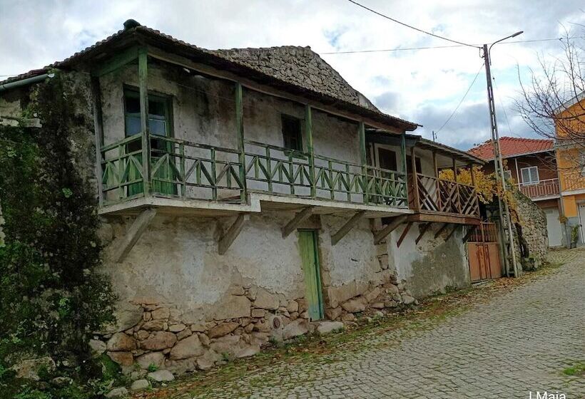 إقامة Stunning House In Mirandela Ideal For 10 People