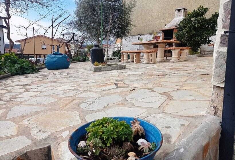 إقامة Stunning House In Mirandela Ideal For 10 People