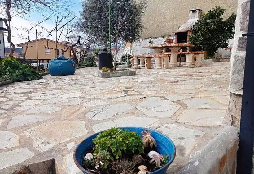 Residenssi Stunning House In Mirandela Ideal For 10 People