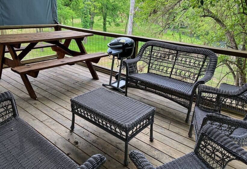 10 Son S Rio Cibolo   Birdhouse Cabin