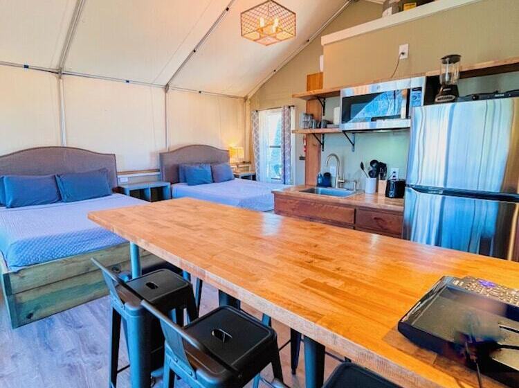 20 Son S Rio Cibolo   Birdhouse Cabin