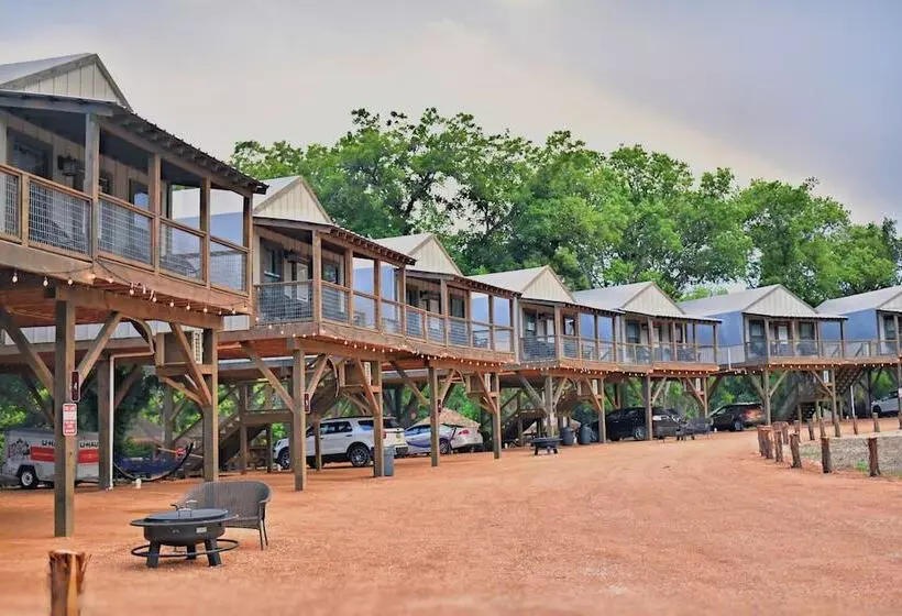 22 Son S Rio Cibolo   Birdhouse Cabin