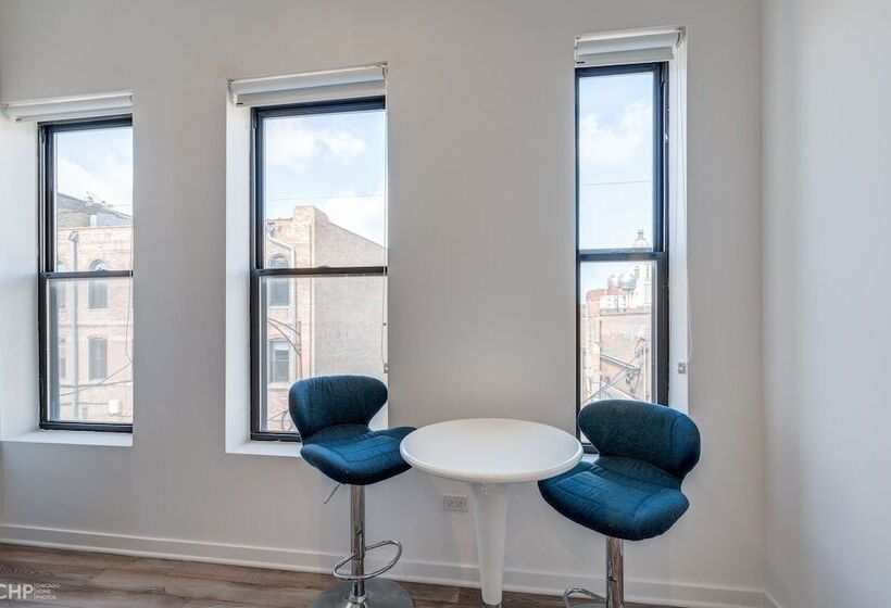 Chicago Third Floor Studio By 747 Lofts